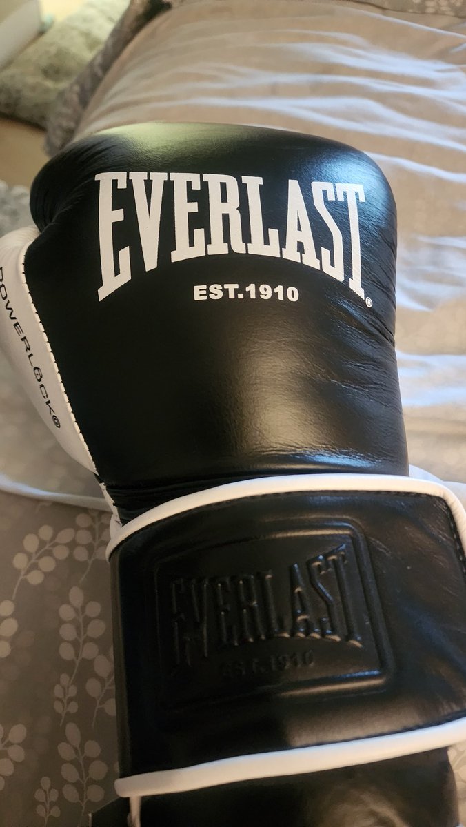 eaner0919's tweet image. What&apos;s old is new again.

The rebirth of cool.

#Powerlock