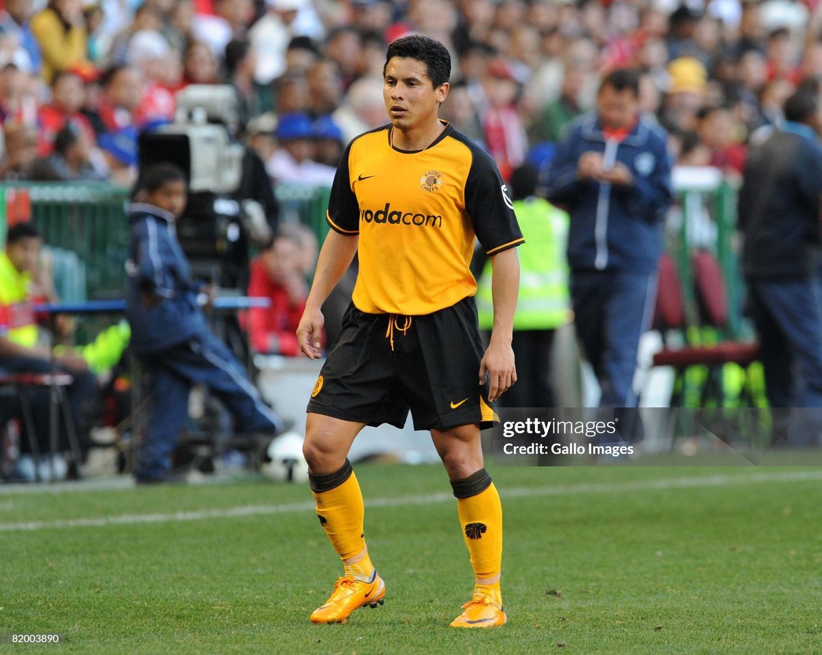 AlexYanezFC's tweet photo. Un hilo corto para hablar de José "Buda" Torrealba, Manchester United, Wayne Rooney, Sir Alex Fergunson, Cristiano Ronaldo, Rafael Dudamel, Siphiwe Tshabalala (autor del primer gol en el Mundial 2010), Champions League, César González y el primer venezolano en la Bundesliga. https://t.co/WuPOVJ1BOl