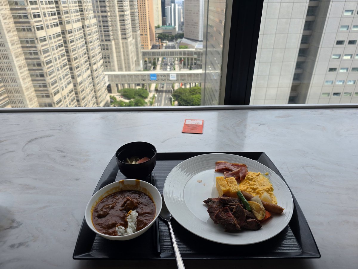 今日の朝食~！
あ~~~日本に住みたい😂