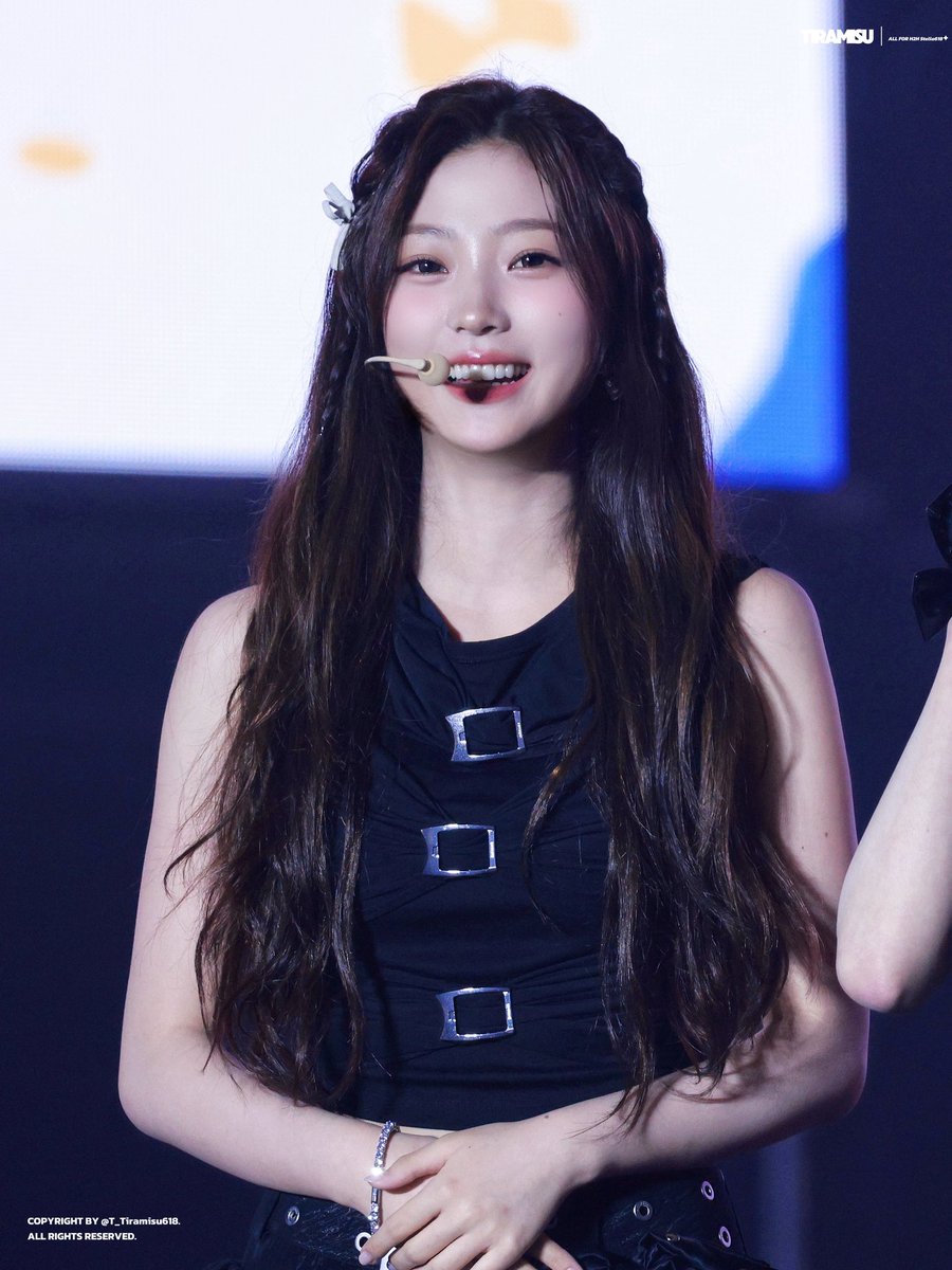 250611
 #스텔라 #STELLA 
#Hearts2Hearts #하츠투하츠