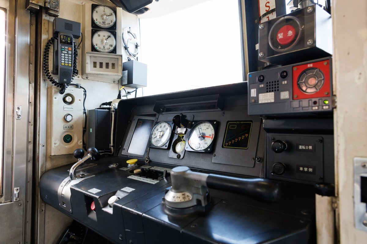 ありがとう311系⑦】 運転台はツーハンドルタイプ（313系などはワン