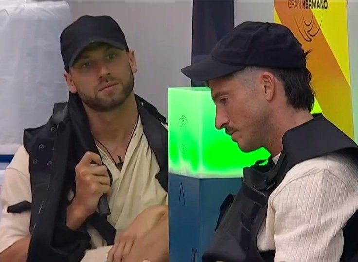 ExCabraneta's tweet photo. JUAN PABLO AL 9009

#GranHermano https://t.co/gkTWcYPiu8