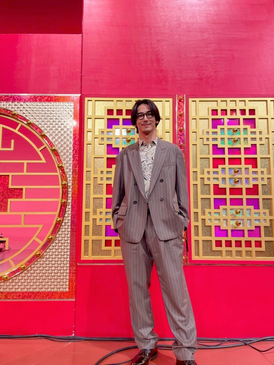 小林直己 NAOKI スペシャルセット 新衣装とサングラスレアだから 投稿しとこっと😎🧷 たまにはアリ