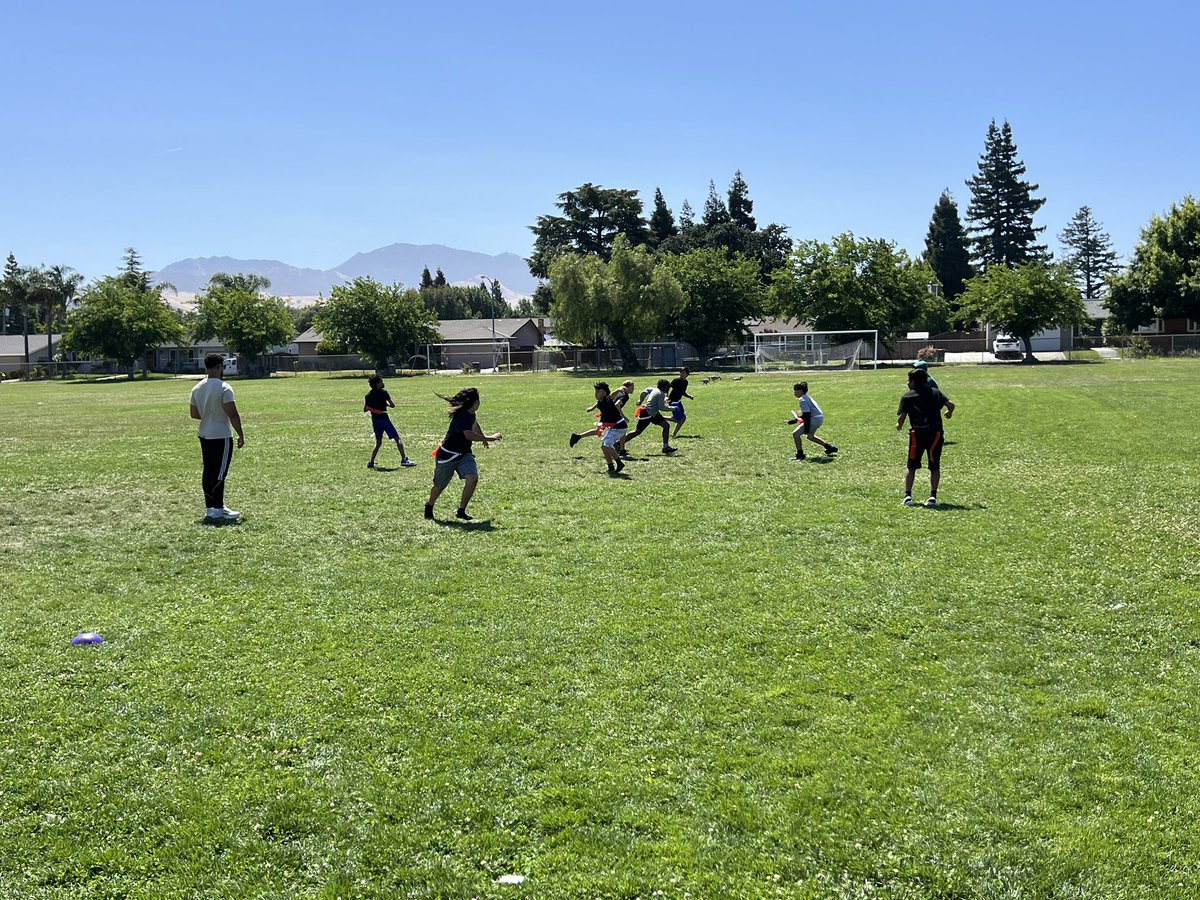 Worldwide_Cares's tweet image. Perfect weather for middle school sports with @HOKALI_ at @rmsvikings and @OakGroveMS #SummerCARES #ExpandedLearning