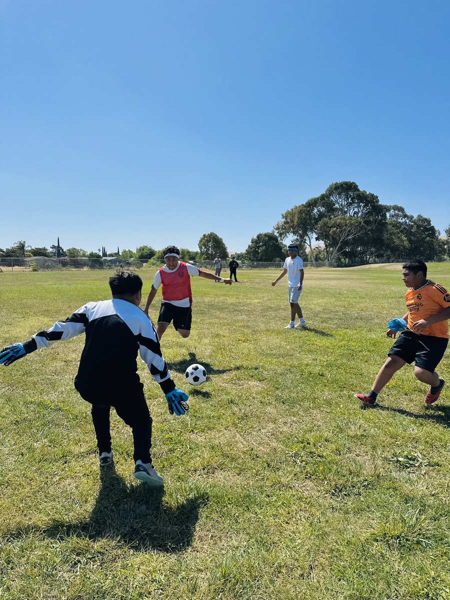 Worldwide_Cares's tweet image. Perfect weather for middle school sports with @HOKALI_ at @rmsvikings and @OakGroveMS #SummerCARES #ExpandedLearning