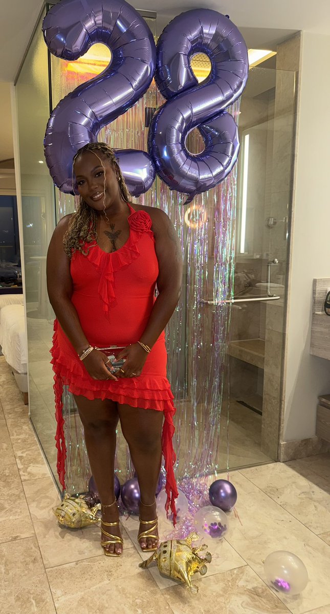 _Azyaaa_'s tweet image. woke up 28 in Mexico. Enjoy the view. ❤️‍🔥#TwentyATEandGREAT