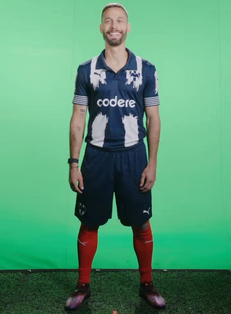 Sergio Canales con el uniforme completo de Rayados para el Mundial de Clubes 2025 👕