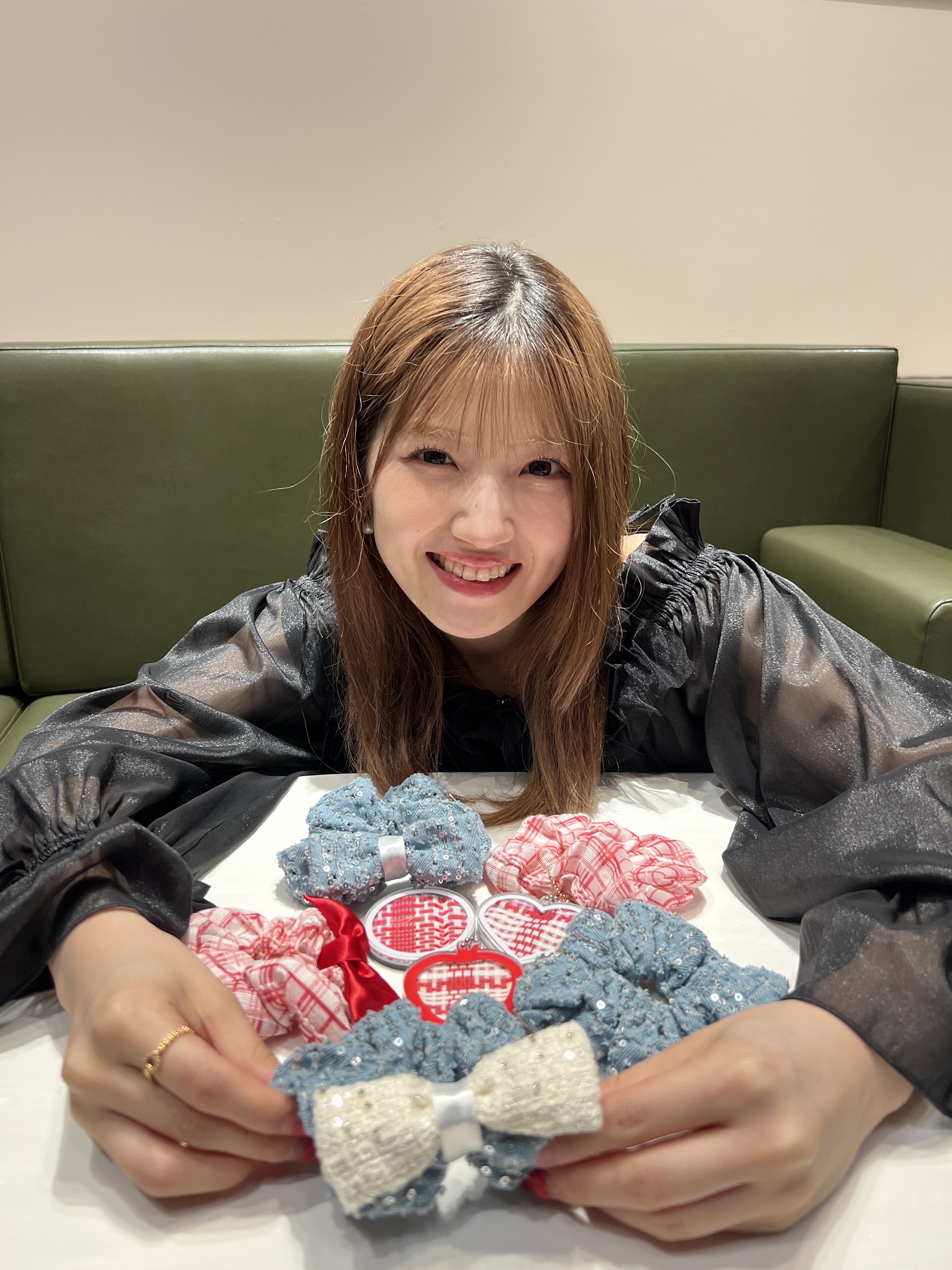 AKB48村山彩希 卒業ドレス生地 生地キーホルダーミラー りんご