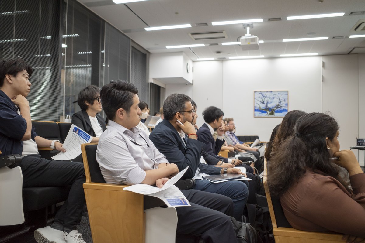 What would you ask GLOBIS University founder and president Yoshito Hori if you had the chance? Our Part-time and Online students had that very opportunity in last week's President's Session. 

The unique session allows our students to directly engage with President Hori.
