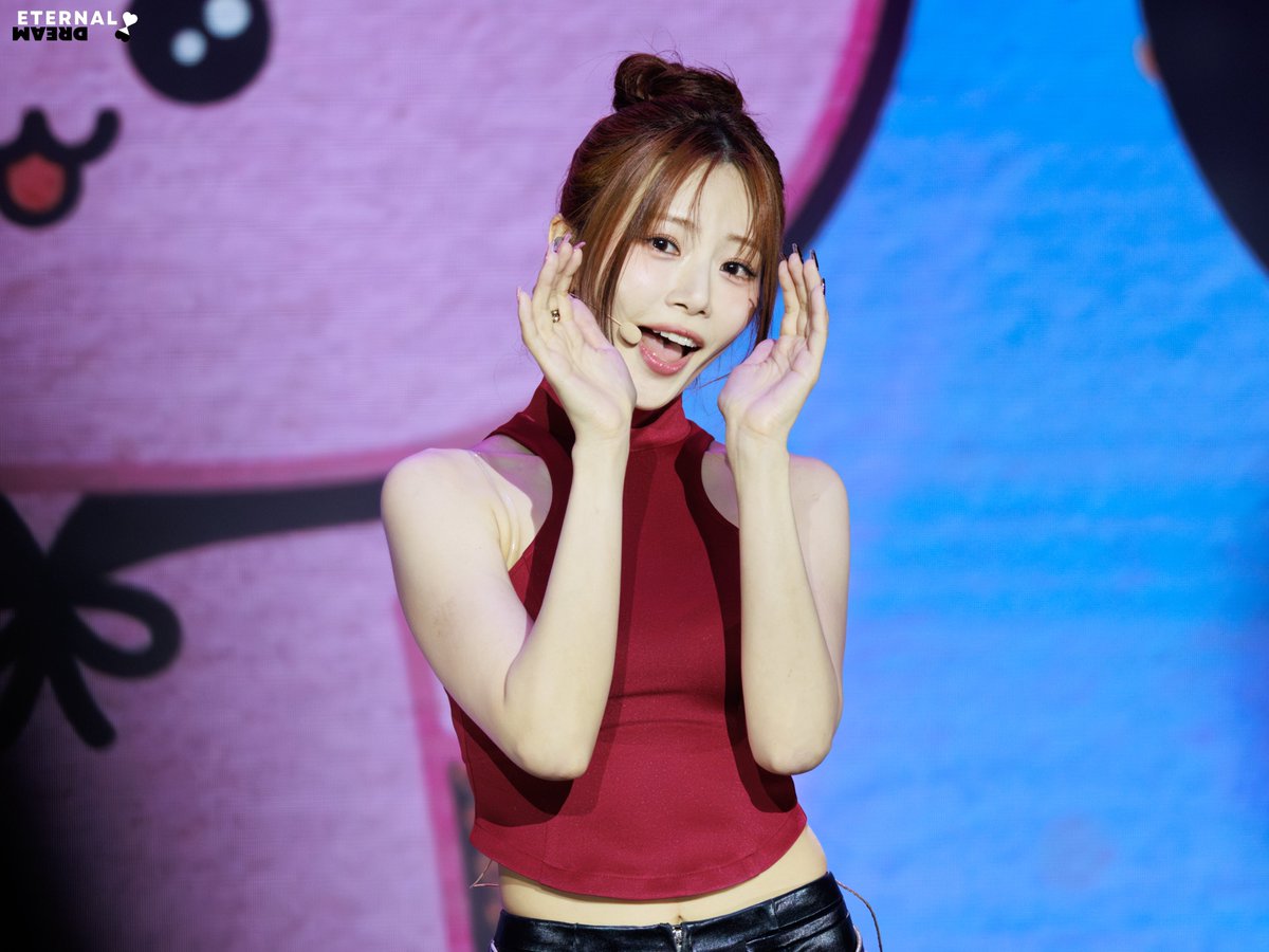 250528 HQ UAU Showcase 

JIU 💕

#유아유 #UAU
#지유 #JIU
#드림캐쳐 #Dreamcatcher