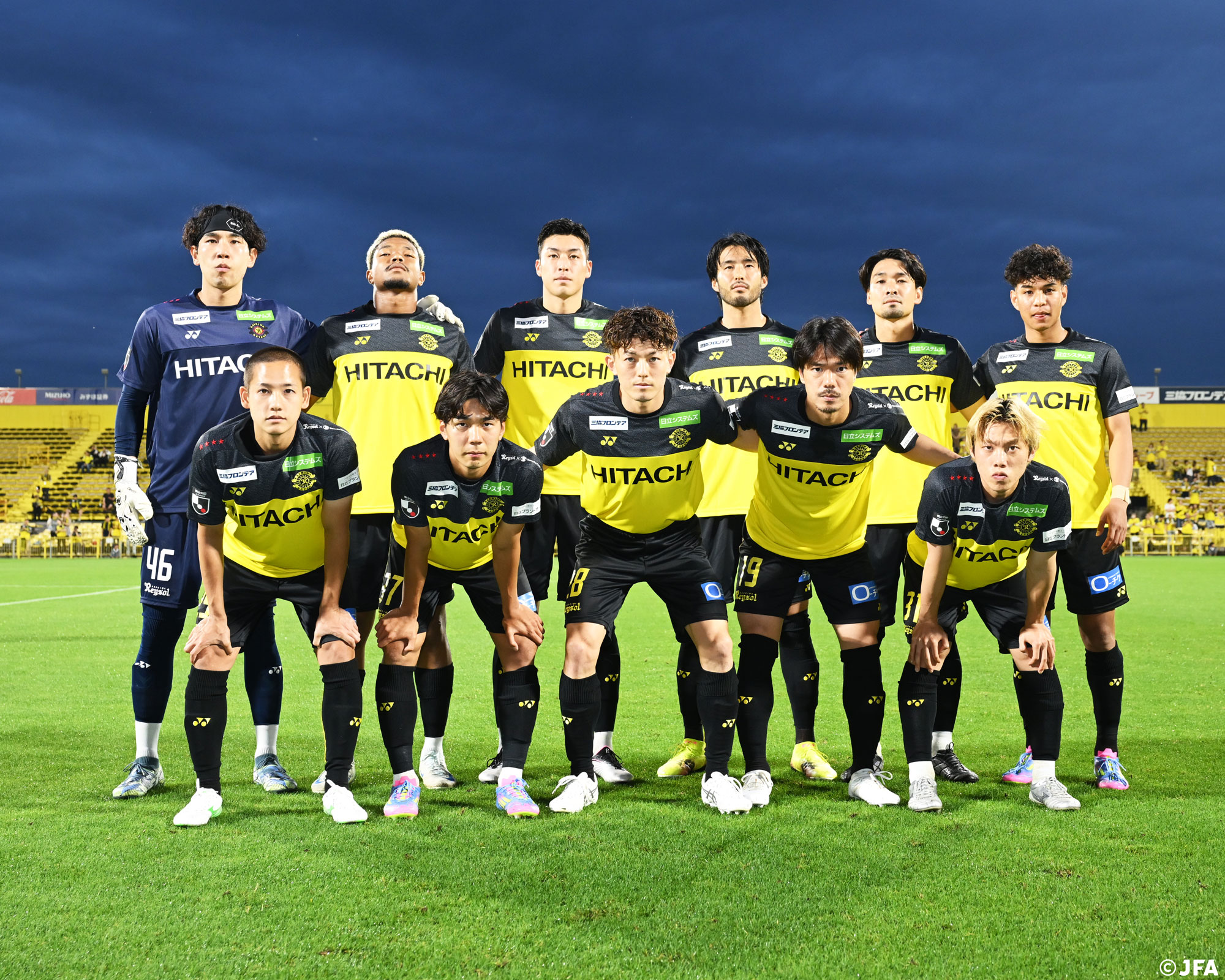 柏レイソル 第92回天皇杯全日本サッカー選手権大会 優勝Tシャツ　Lサイズ相当 柏レイソル 第92回天皇杯全日本サッカー選手権大会 優勝Tシャツ