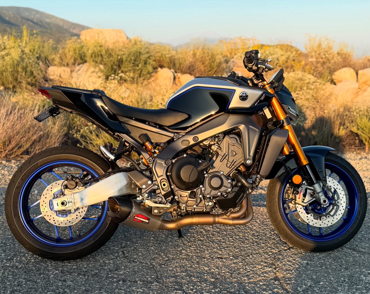 bakerXderek tweet media