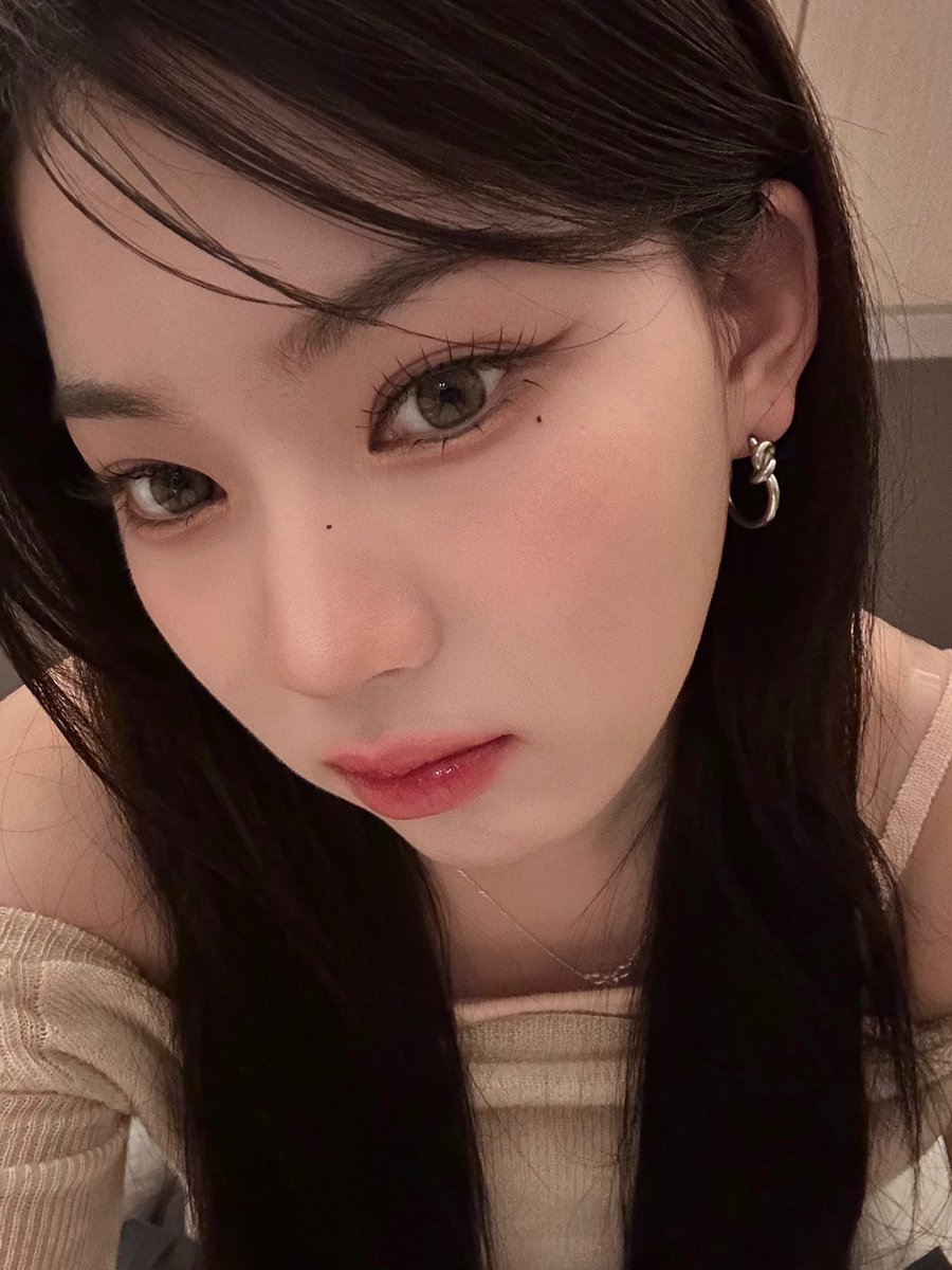 lijenxct's tweet photo. Oh my pretty pretty girl
I need you
Oh my pretty pretty girl I do
Let me inside
Make me stay right beside you https://t.co/ATypxwvyAv