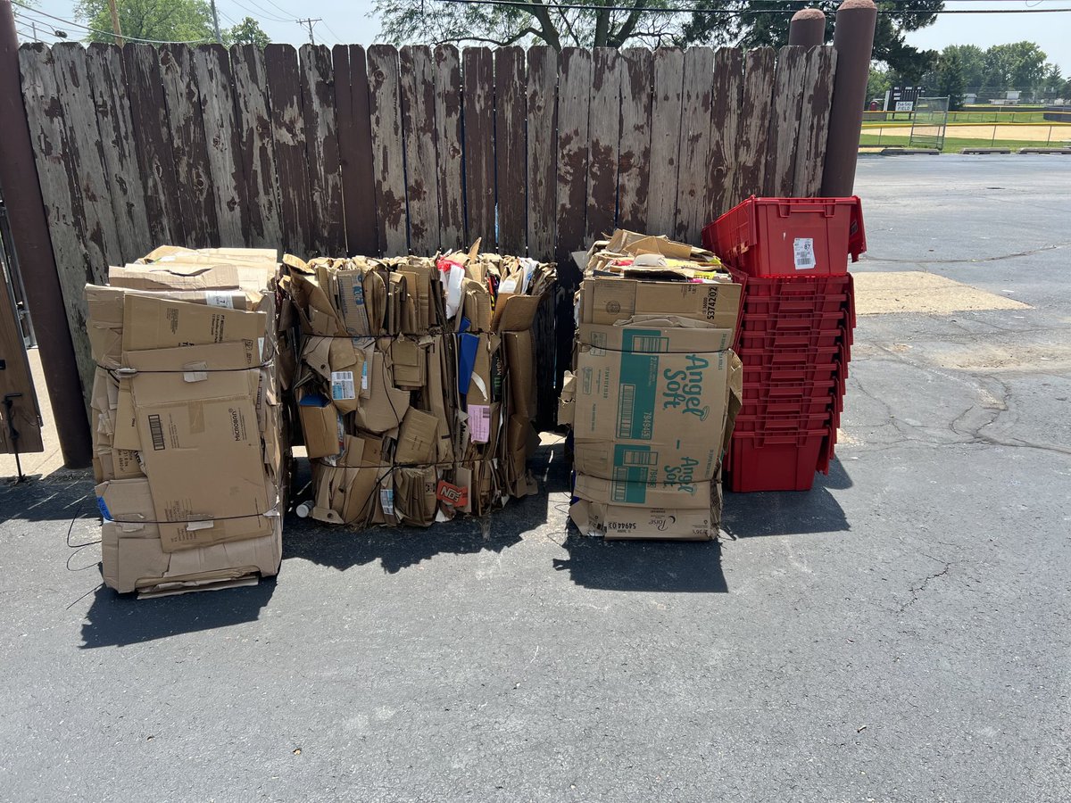 SethKabala's tweet image. The dreams of boxes, compressed. A hinged plastic container attempts to escape its slotted fate. A weathered fence wishes it were one solid color. They are in the sun, creating shadows. #WhileWalking