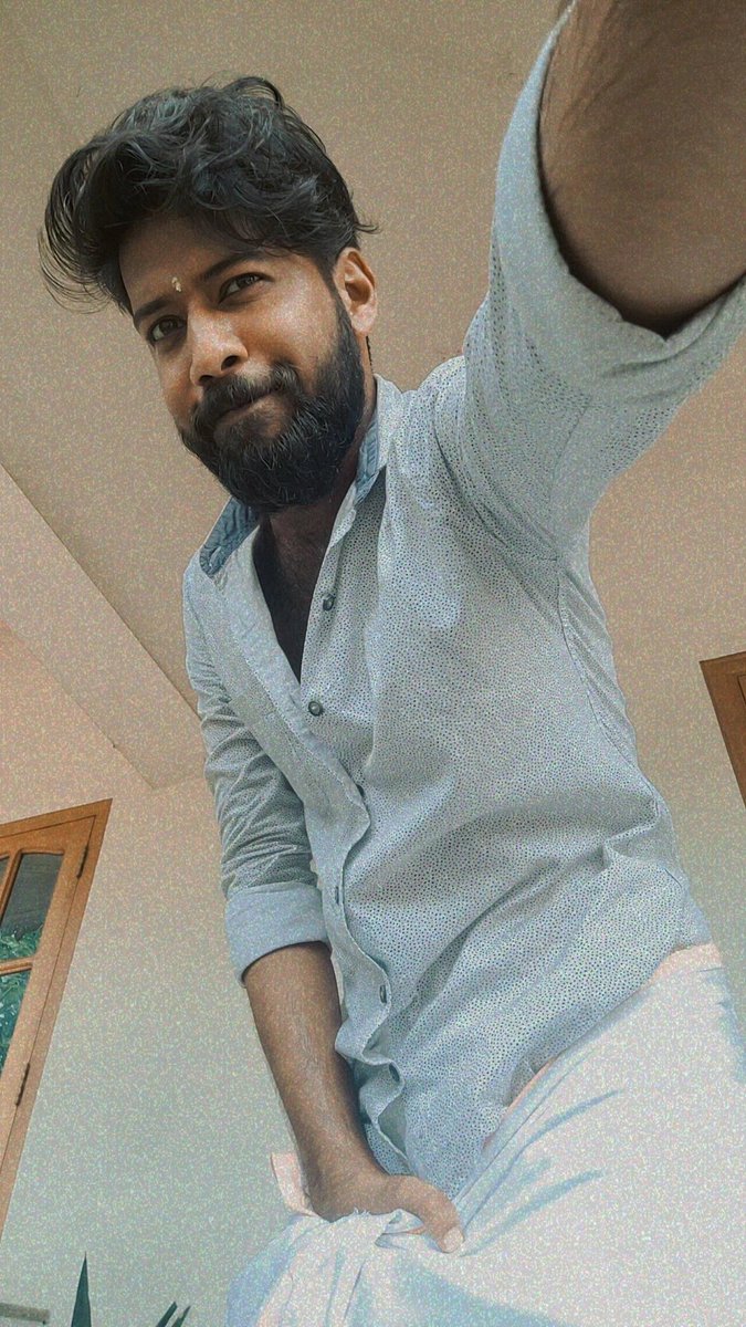 പറയാൻ കഴിയാതെ
നോട്ടത്തിൽ മാത്രം ഒതുങ്ങി പോയ ഒരു പാടിഷ്ടങ്ങളുണ്ടാകും.....
#GoodMorning