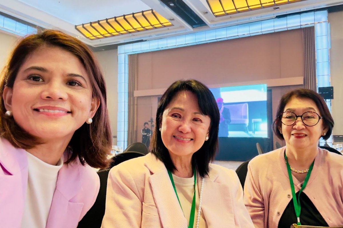 FlexmGlobal's tweet image. FlexM was proud to join #RBAP2025, where our platform was recognized for helping rural banks boost compliance, enable cross-border transfers, onboard merchants, and navigate regulations — all to drive inclusive digital finance. Thank you to the RBAP community! #FintechPH #FlexM