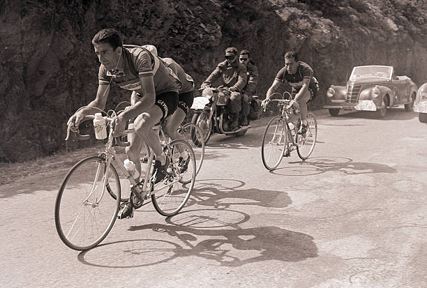 JeanMarieGHIBAU's tweet photo. 12 juin 1925 : Naissance de Raphaël Geminiani, coureur cycliste français.
#CeJour https://t.co/vSYrfzfJa1