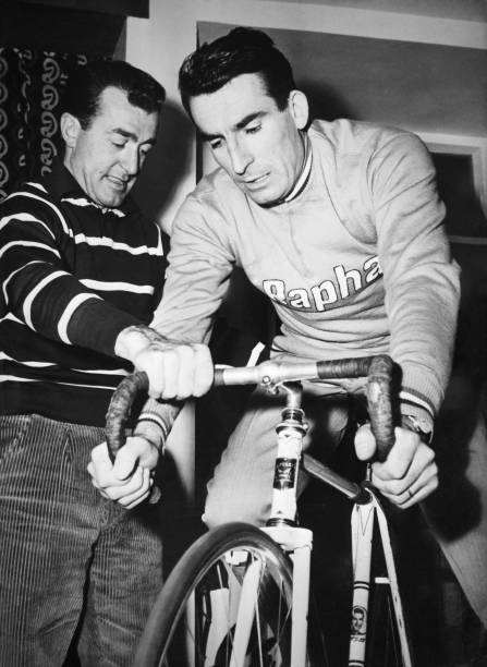JeanMarieGHIBAU's tweet photo. 12 juin 1925 : Naissance de Raphaël Geminiani, coureur cycliste français.
#CeJour https://t.co/vSYrfzfJa1