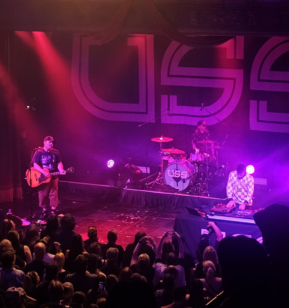 <a href="/USSMUSIC/">USS</a> <a href="/HUMANKEBAB/">HUMAN KEBAB</a> thank you for stationary robbery!!!! 🙏🏻 💕 Amazing show as per always 😭