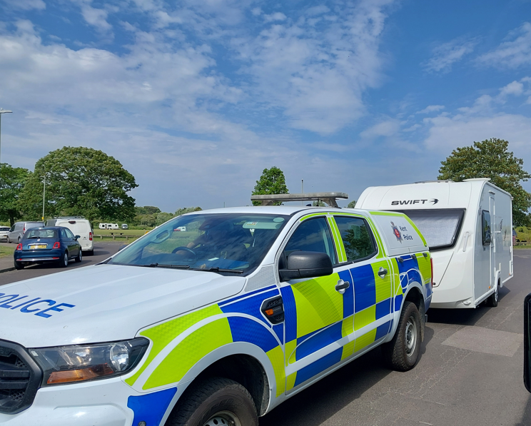 KentPoliceRural's tweet image. Following excellent training given by @CRiSDatabase yesterday to the whole team, we attended #Whitstable this morning to check a number of caravans.
1 of the caravans was confirmed stolen from Barnsley, 2 people were arrested for theft offences and the caravan was recovered. RH