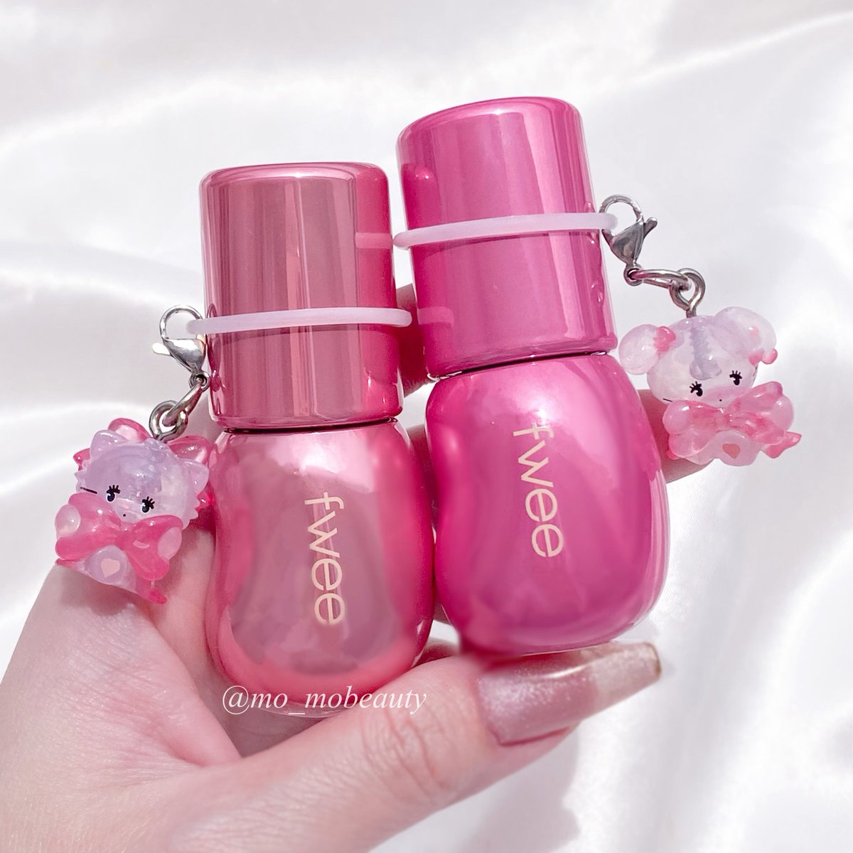 uramo♡みるさま専用(フォロワー様割引→9700円 ) メガ割で購入したfweeのグロス✨ 届いたらめじるしアクセサリー付ける