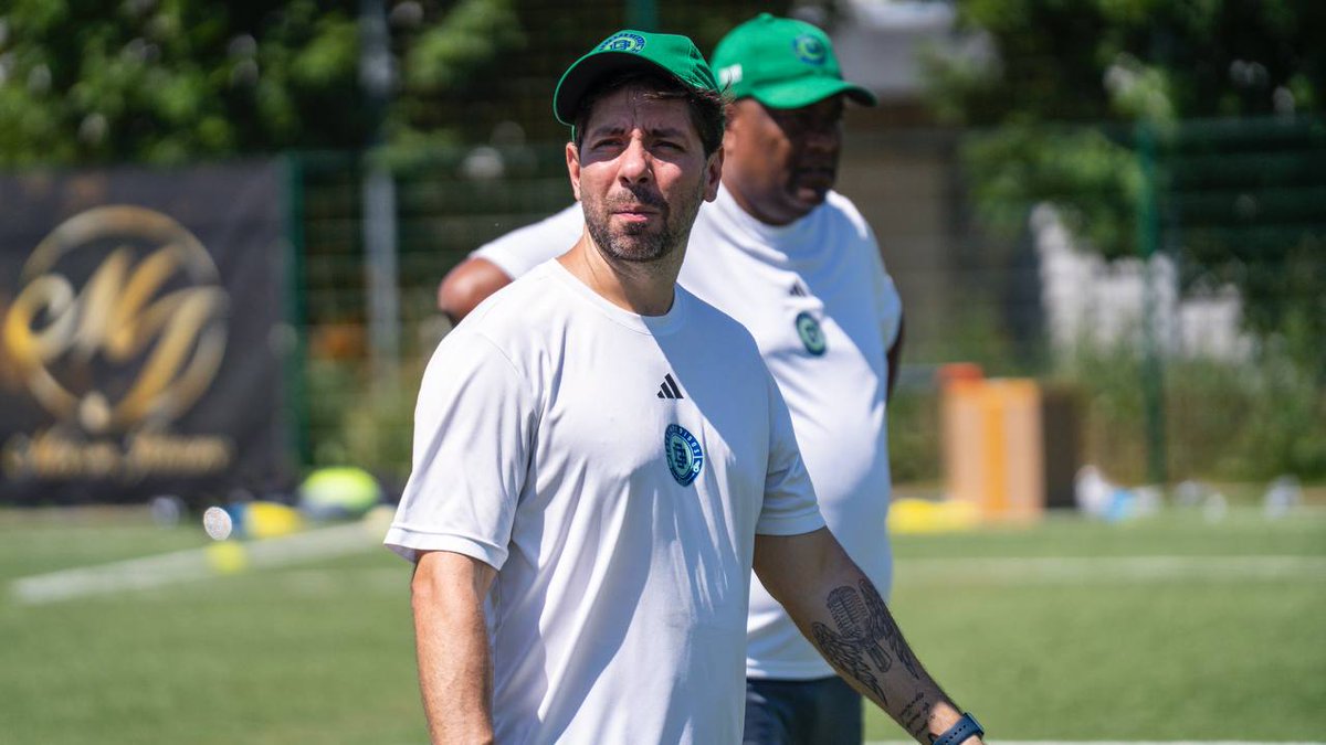 Rudy Landucci (@rudylanducci) on Twitter photo Futebol é no detalhe... Sonhamos, fizemos história no split 1... disputamos o mundial aqui em Paris🗼 Podíamos mais... queríamos mais, lutamos muito... tenho muito orgulho desse grupo
Somos <a href="/desimpedidos/">desimpedidos</a> Futebol é no detalhe... Sonhamos, fizemos história no split 1... disputamos o mundial aqui em Paris🗼 Podíamos mais... queríamos mais, lutamos muito... tenho muito orgulho desse grupo
Somos <a href="/desimpedidos/">desimpedidos</a>