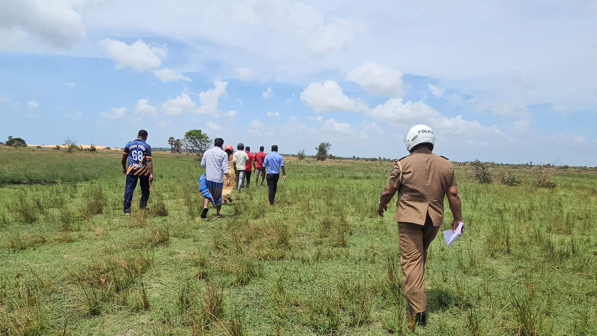 journalistlegi's tweet photo. A human skeleton was recovered near the Katcovalam Army Camp a short while ago. The pointPedro Police are conducting further investigations.
@Journalistlegi
#humans #humanskeleton #body #skeleton #katcovalam #ppt #pointpedro #news #todaynews https://t.co/GgbiSDX6zd