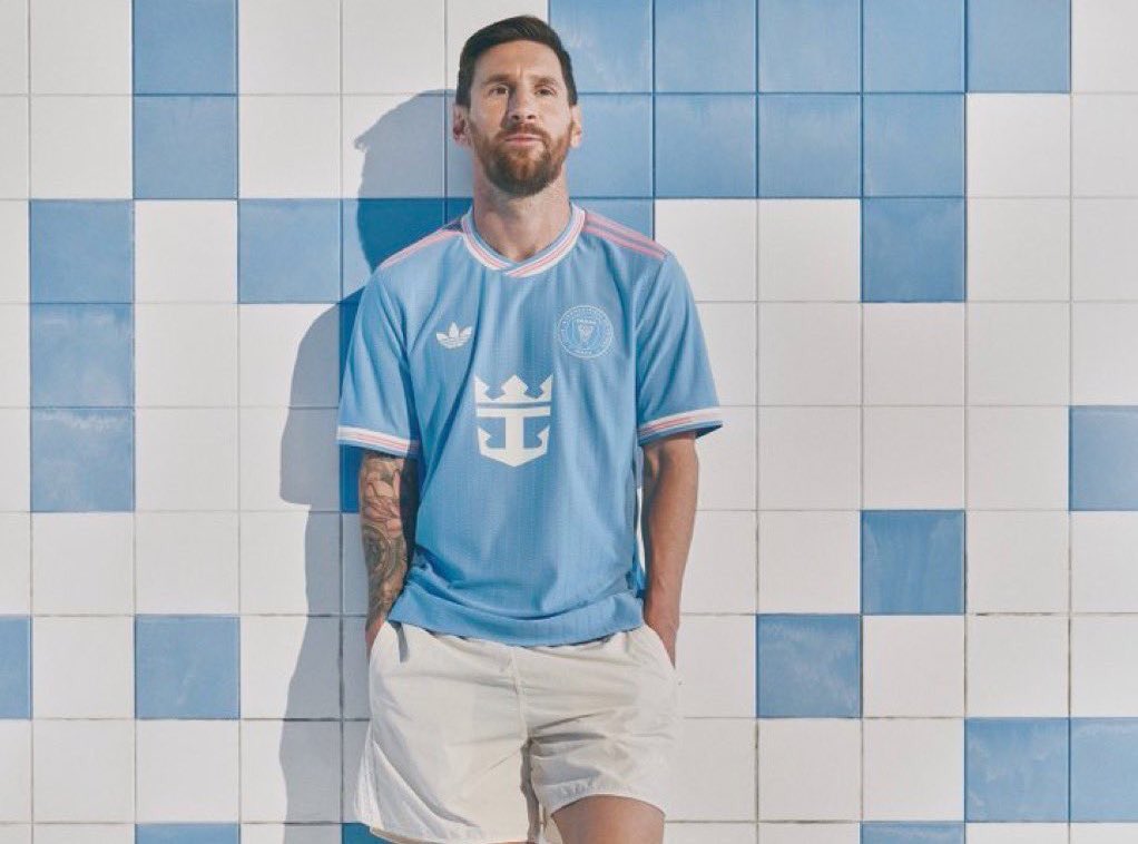 IntermiamiFR_'s tweet image. 🚨L’été arrive et le moment venu de porter des maillots de vos joueurs / équipes préféré 🤩
👕 Chez @__MaxMaillots l’un des sites de maillot actif depuis 12 ans.
📉 Profitez de -10% de réduction sur tous vos achats avec le code : INTERMIAMIFR
🔗 maxmaillots.org