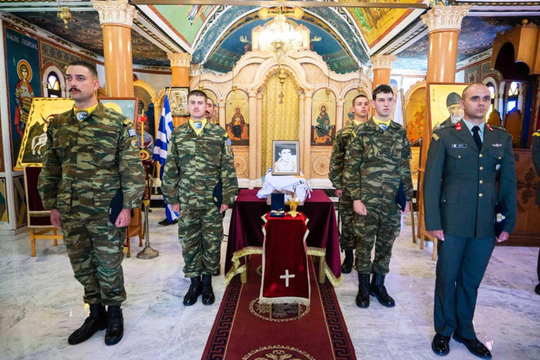 ypso15's tweet photo. Επαναπατρισμός ταυτοποιηθέντων οστών Ελλαδίτη πεσόντα στρατιωτικού, από την Κύπρο https://t.co/tdxFW8QkzJ