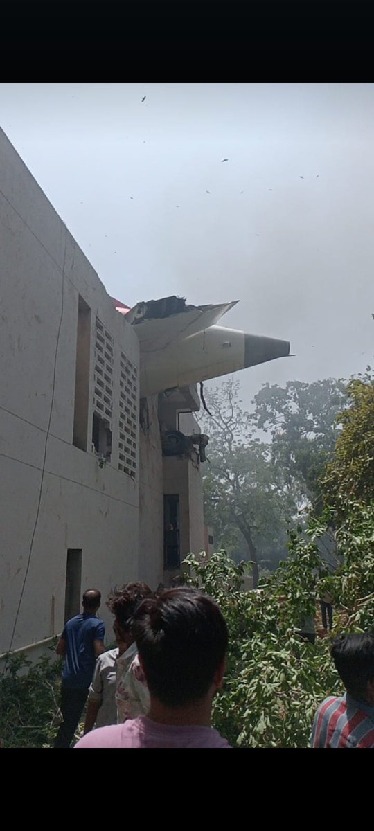 TimesNow's tweet photo. A passenger plane crashes at the #Ahmedabad Airport.

#PlaneCrash #AhmedabadAirport #PassengerPlane https://t.co/23ociS9nZs