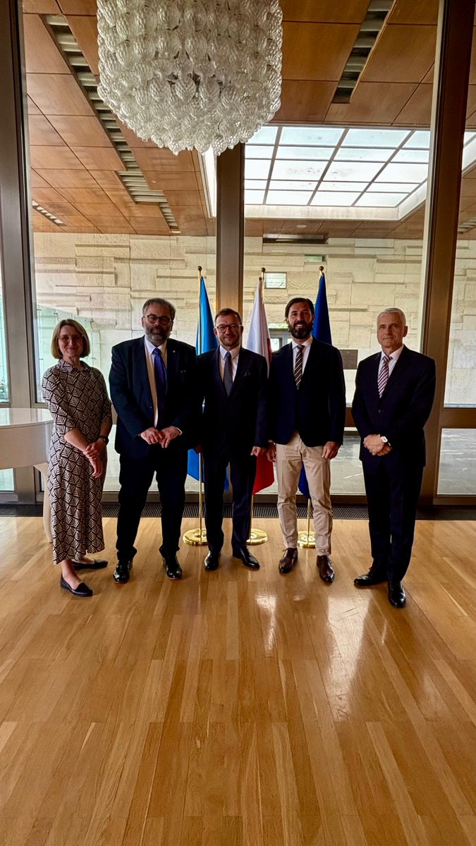 PLMissionGeneva's tweet photo. GenAI and its impact on the future of work under the spotlight at an event of #ILC2025. Co-hosted by 🇵🇱 @MRPiPS_GOV_PL &amp; @PLMissionGeneva, it featured a joint study by @ilo &amp; @NASK_pl on AI exposure. Thanks to Paweł Gmyrek &amp; Marek Troszyński for key insights! https://t.co/hEFc5fYfy7