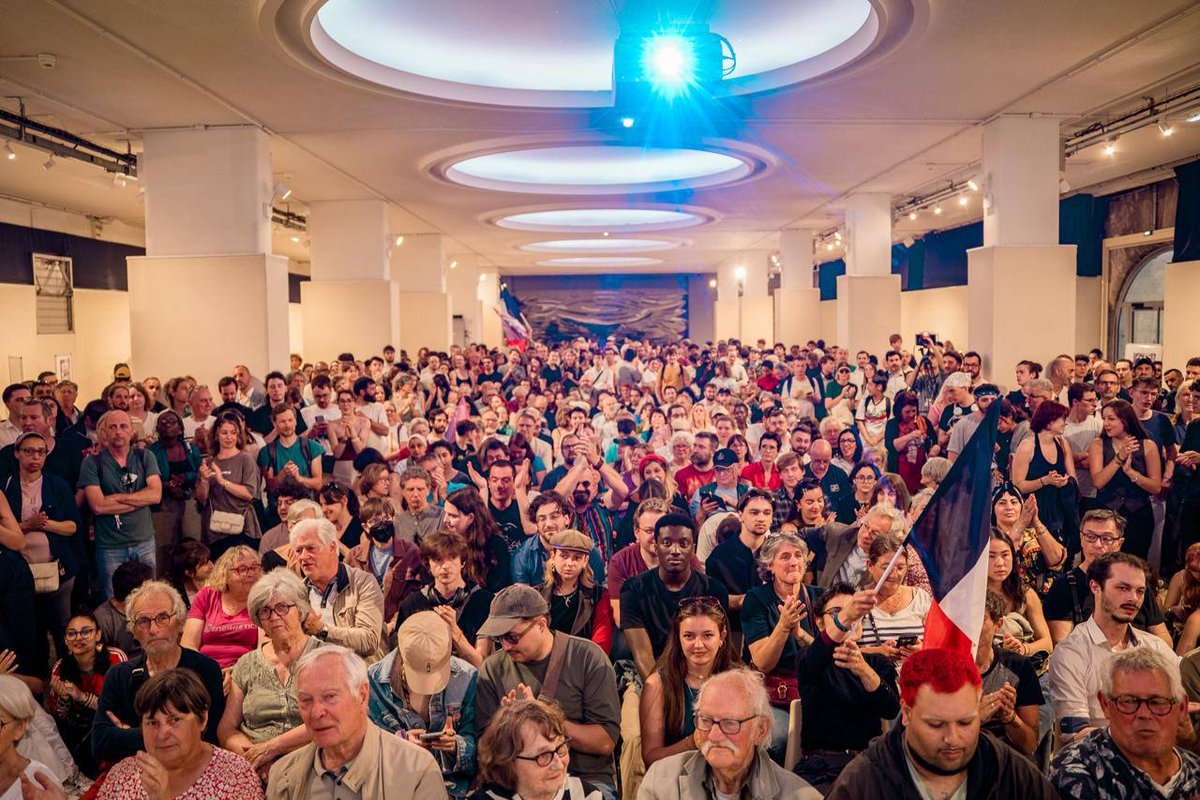 JLMelenchon's tweet image. Hier un signal politique fort de la société à Rouen. 1500 personnes dans deux salles pleines autour d'Alma Dufour, Maxime Da Silva et Jean-Luc Mélenchon. Pour la fin du blocus à Gaza, pour le retour de Rima.