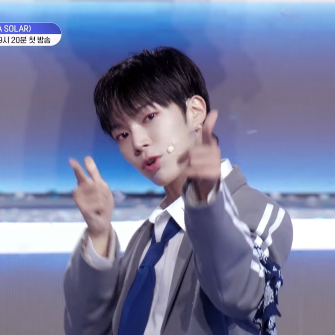 gyehyeonism's tweet photo. dongheon and kangmin ending fairies! https://t.co/lENxsx9qwv