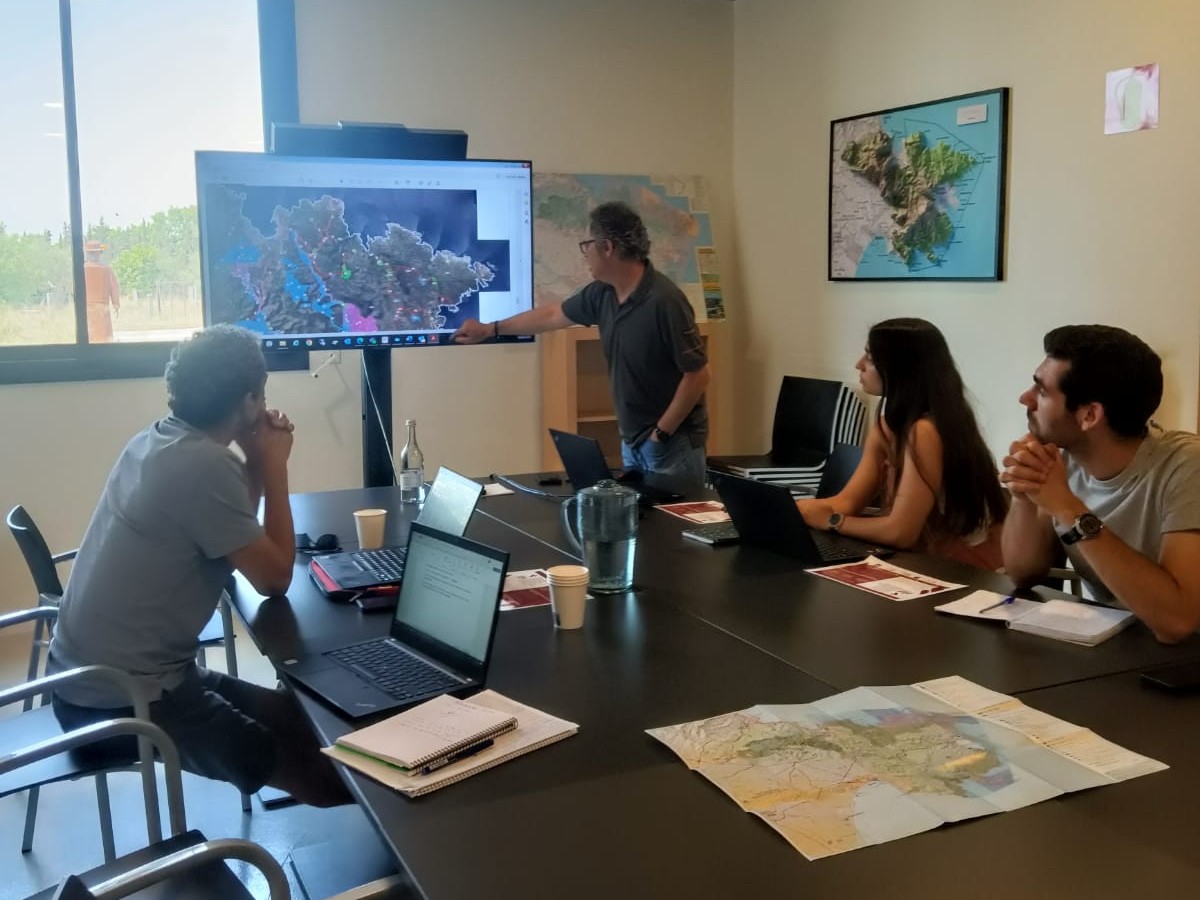 FIRESCENE_KAPP's tweet photo. Pilot study of #FIRESCENE – Wildfire risk in protected areas of 📍Catalonia: Meeting between @ctforestal, @paucostaf, and @parcscat #PNCapdeCreus to reinforce the project’s alignment with the Park’s priorities through a clear and shared definition of the pilot as a case study. 👇 https://t.co/MFpmxCE5A1