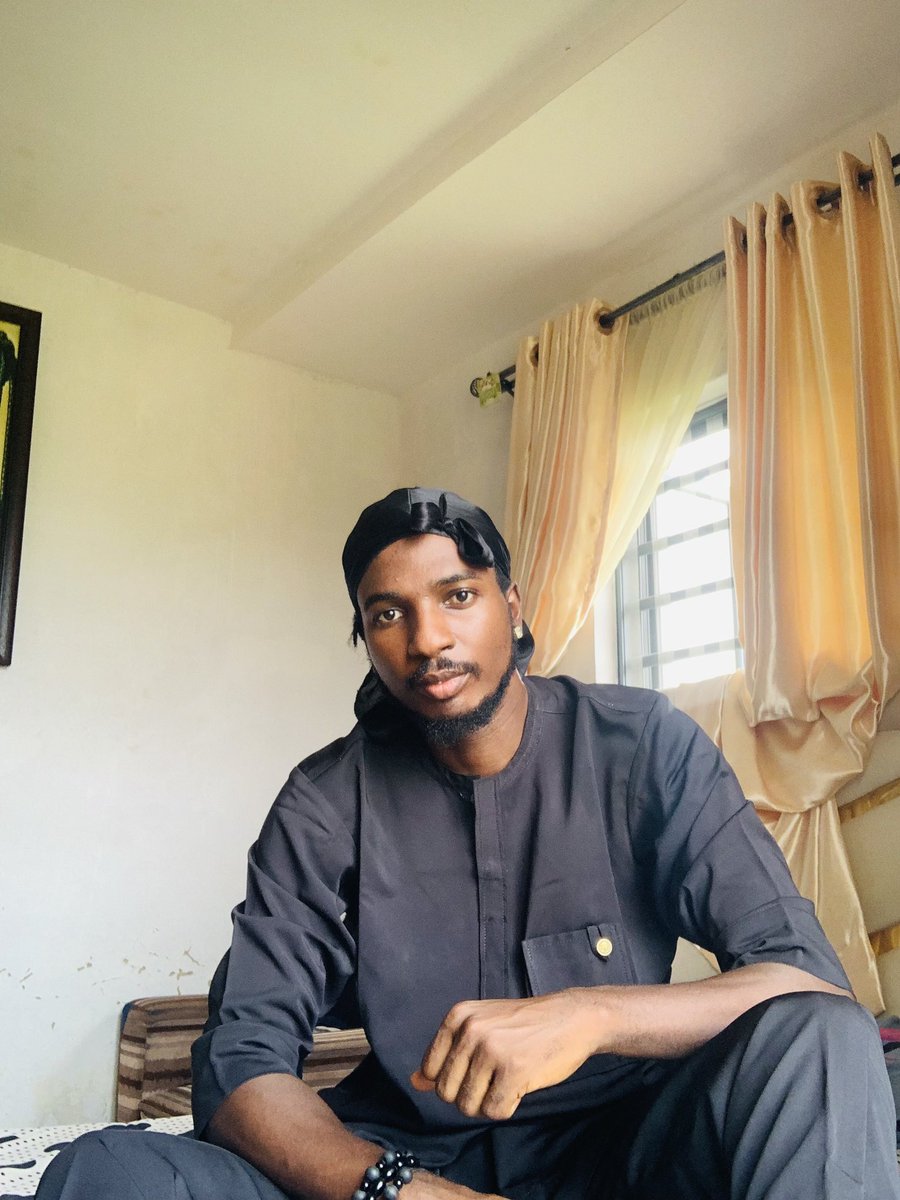 Chiegweuche's tweet photo. @jon_d_doe I am a proud Cybersecurity Professional and blogger, and I reside in Lagos State. Please do well to follow my sport blog on Facebook. Thank you 🙏 https://t.co/cUM6o5Nw3c