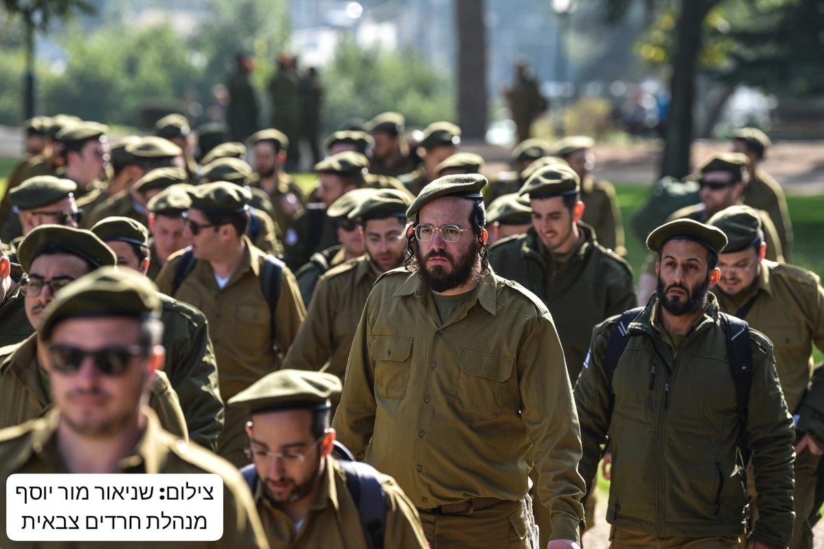 מלהיות לשון מאזניים מכובד כבעבר, הפכו הפוליטיקאים החרדים לאסקופה נדרסת, עם חתירה למתווים מופרכים שמהווים כישלון ידוע מראש.
ההצעות המדוברות לא יתרמו מאומה לגיוס בפועל. גם יהפכו שוקדי תורה לעבריינים וגם יחזירו את הכלכלה החרדית עשור לאחור.
במקום האמת הפשוטה שקבעו רבותנו בדורות