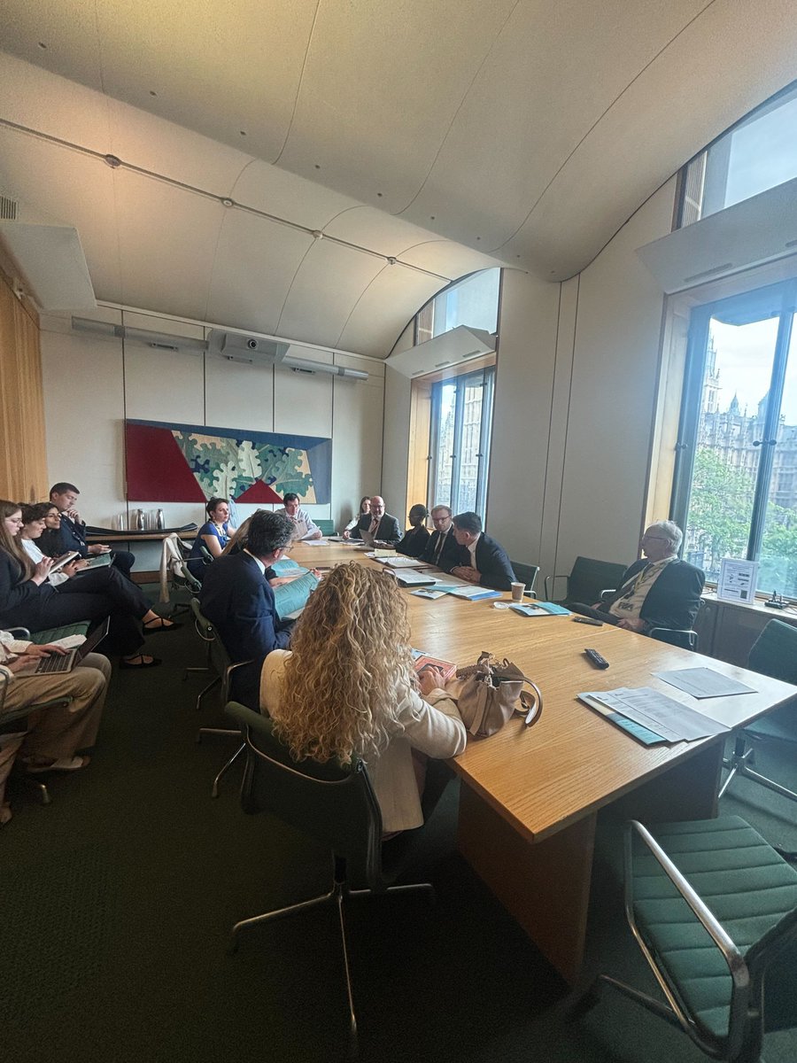 ClimateAPPG's tweet image. Yesterday we were delighted to host @mgshanks for a cross-party roundtable on the government's plans for the future of the North Sea.
As North Sea oil and gas reserves decline, it is vital that the transition to clean energy delivers for workers, communities and the climate.