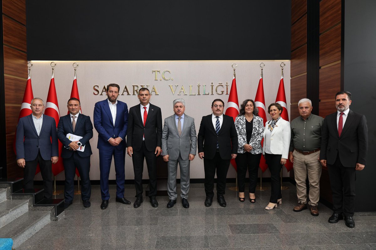 📍 Valilik Toplantı Salonu

Valimiz Sayın Rahmi Doğan başkanlığında Sakarya’da eğitime katkı sunacak iki önemli protokol imza töreni gerçekleştirildi.

Hendek ilçemizde yapılacak Yunus Emre Anaokulu için Sakarya Cumhuriyet Başsavcılığı, İl Milli Eğitim Müdürlüğü, Anadolu