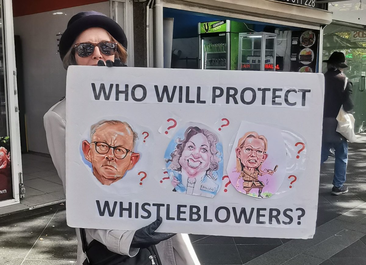 Today we visited the office of new Attorney General, Michelle Rowland at Blacktown NSW. We met the staff and discussed the plight of Australian whistleblowers and political prisoners. We hope to arrange a meeting with Ms Rowland, soon.