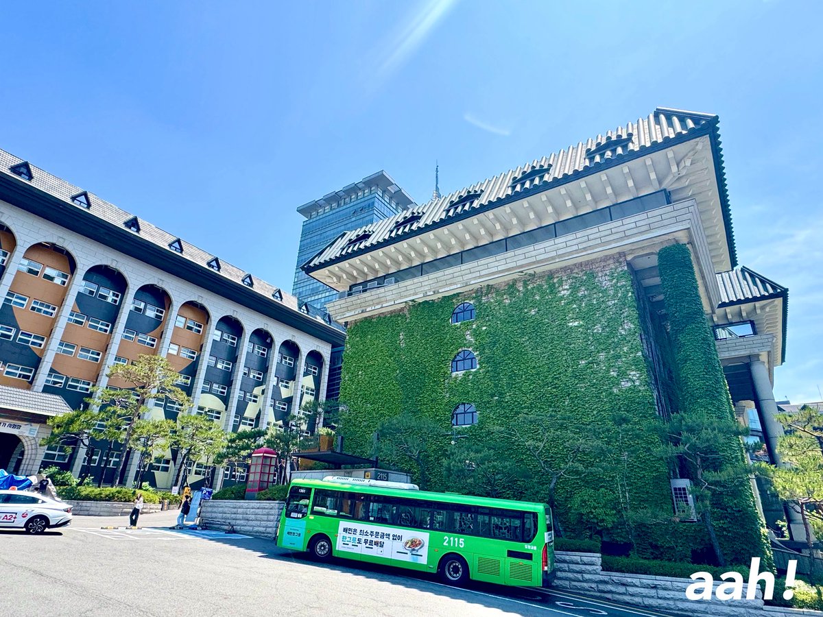 aah_education's tweet image. 本日の暑い日差しの中、西京大学校の夏学期のご案内も無事終了です。
人気のメイクデザイン学科、ビューティーセラピー&メイクアップ学科や舞踏芸術学部、グローバル観光経営学科など外国人学部も充実していて語学堂から弊社進学プランで学部進学される方も多い学校です。
aah-e.net…