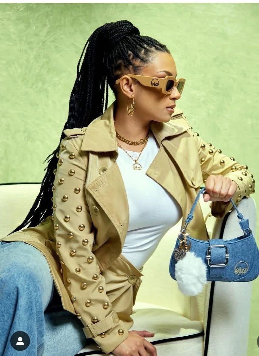 She has delivered in everything, brand deals, appearances, perfect outfit and pictures 

Ashley Ogle have an unforgettable post show run ✍️