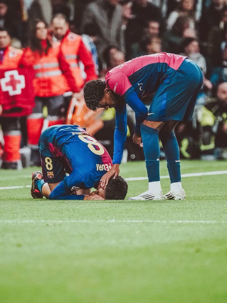 AnabellaMarvy's tweet image. Lamine Yamal being the the most humble player. 

A Thread.