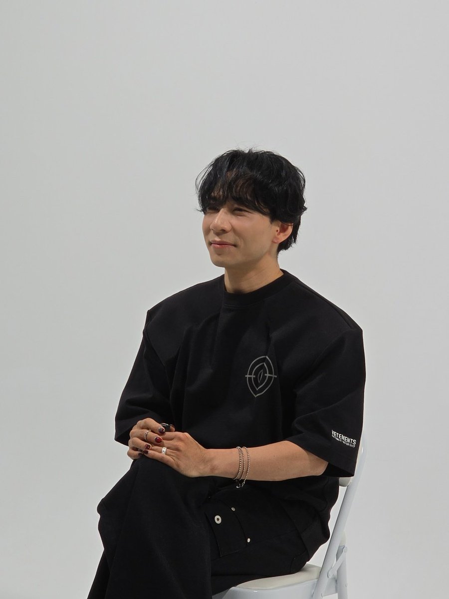 감사합니다 😀
열심히 준비할게요!!!

그리고..
매크로.. 암표..
제 콘서트는 아무도 그런 방식으로 티켓을 구매하지 않습니다
지금이라도 사라져 주시기를 부탁드려요

이번에도 재밌을 거예요
모두가 행복하기를 바랍니다!!!