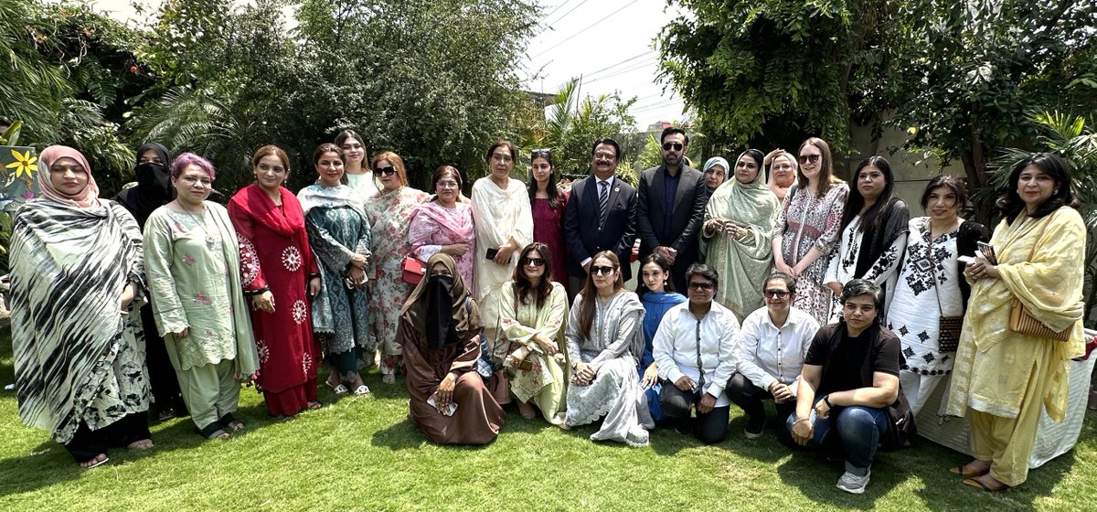 U.S. Consulate General Lahore (@uscglahore) on Twitter photo CG Hawkins visited Attock and met members of the <a href="/PakUSAlumni/">Pakistan-U.S. Alumni Network</a>, as well as other local business representatives. It was great to hear how 🇵🇰 alumni are turning the knowledge from their 🇺🇸 programs into impactful initiatives in their communities! CG Hawkins also engaged with the CG Hawkins visited Attock and met members of the <a href="/PakUSAlumni/">Pakistan-U.S. Alumni Network</a>, as well as other local business representatives. It was great to hear how 🇵🇰 alumni are turning the knowledge from their 🇺🇸 programs into impactful initiatives in their communities! CG Hawkins also engaged with the