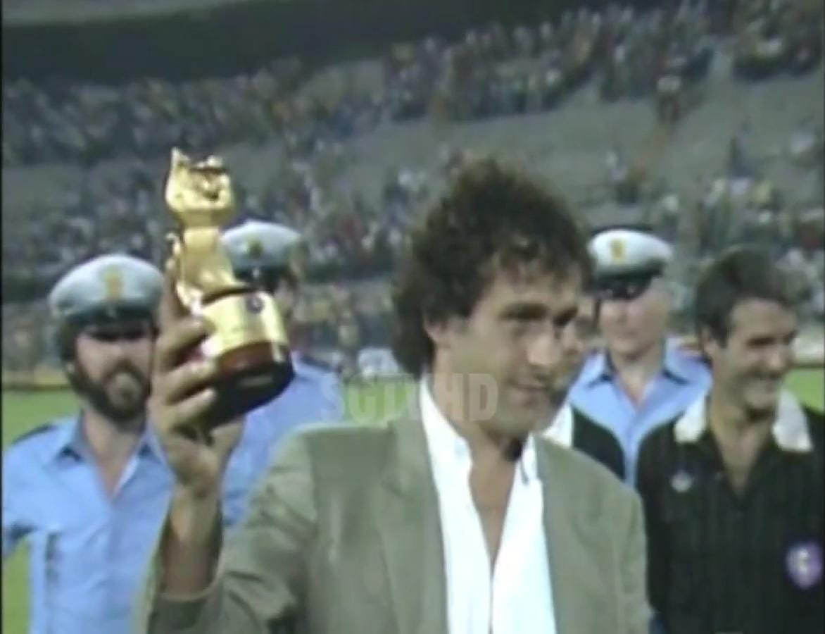 perché Platini alza un Telegatto a San Siro? Scoprilo abbonandoti al nostro Patreon #soldi #ricchezza 
patreon.com/posts/13123557…