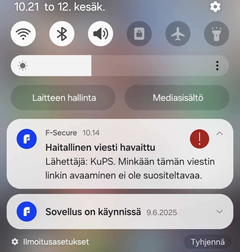 Forza HJK (@forzahjk) on Twitter photo Vakava varoitus: liikkeellÀ on tÀllÀ hetkellÀ erityisen haitallisia tekstiviestejÀ. Linkin avaamista ei suositella missÀÀn olosuhteissa!
<a href="/hjkhelsinki/">HJK Helsinki</a> <a href="/KuPS1923/">Kuopion Palloseura</a>
#haittaviestit #Veikkausliiga <a href="/FSecure/">F-Secure</a> Vakava varoitus: liikkeellÀ on tÀllÀ hetkellÀ erityisen haitallisia tekstiviestejÀ. Linkin avaamista ei suositella missÀÀn olosuhteissa!
<a href="/hjkhelsinki/">HJK Helsinki</a> <a href="/KuPS1923/">Kuopion Palloseura</a>
#haittaviestit #Veikkausliiga <a href="/FSecure/">F-Secure</a>