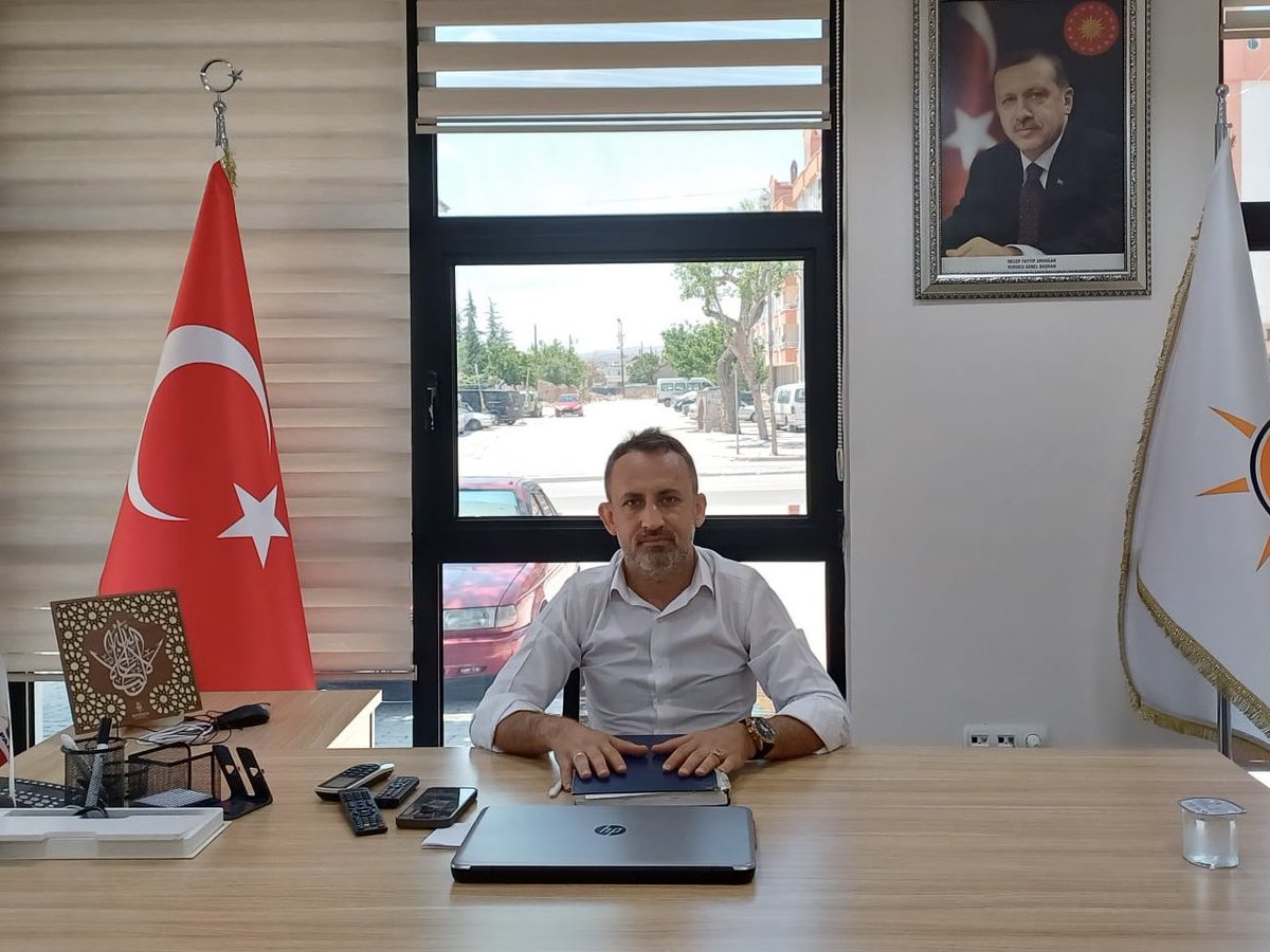 İlçe Başkanlığımızda bugün Yönetim Kurulu Üyemiz Mesut Çetin nöbetçidir.   

İletişim⬇️   

AK Parti Selçuklu İlçe Başkanlığı 
☎️ 0 332 237 86 05  

📍 Akıncılar Mahallesi Yeni Sille Caddesi No:42, Selçuklu