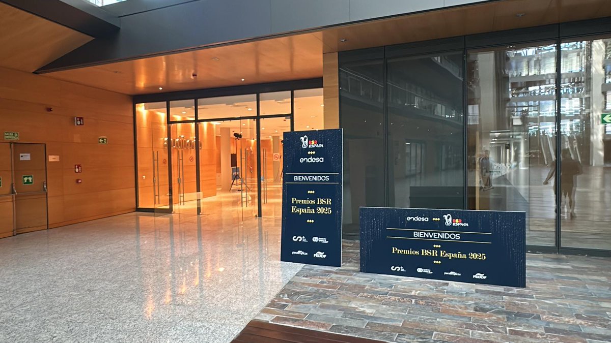 Últimos detalles de preparación para la gala de los primeros Premios <a href="/BsrEspana/">BSREspaña</a> 

A las 20:00, desde la sede central de @endesa en #Madrid

Todo el ecosistema del #BSR reunido en una gala muy especial y llena de sorpresas
🏀🏀🏀