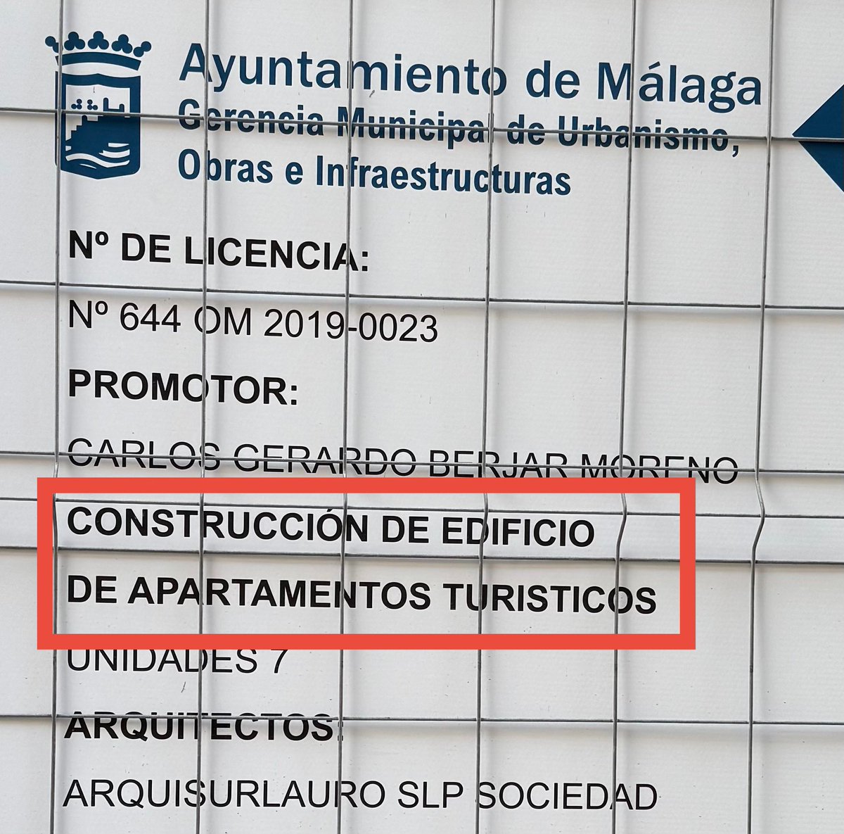 FranzVanPelt's tweet photo. 🤬 "Hay que construir más"

🫠 Lo que se construye en Málaga 
(📍Angosta del Carmen): https://t.co/QKyhS0dr5P