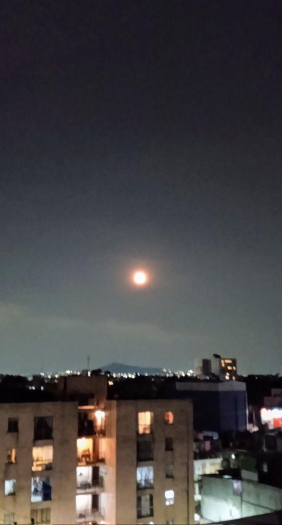 TereTorre4's tweet image. La
Luna
Llena
de
Junio.
#LunaLlena #lunadefresa
#antesdelatormenta #luna
#ciudaddemexico #fresa
#mifoto馃憜馃徎 #Tere